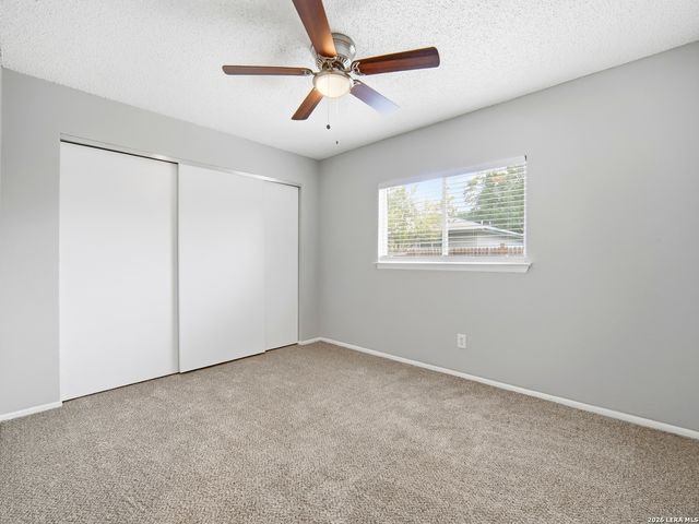 6827 CELES MEADOW DR, Converse, TX 78109