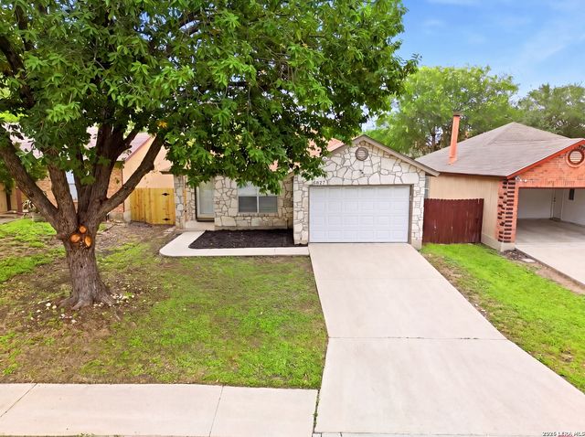6827 CELES MEADOW DR, Converse, TX 78109