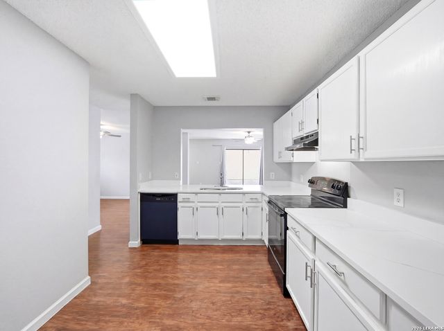 6827 CELES MEADOW DR, Converse, TX 78109