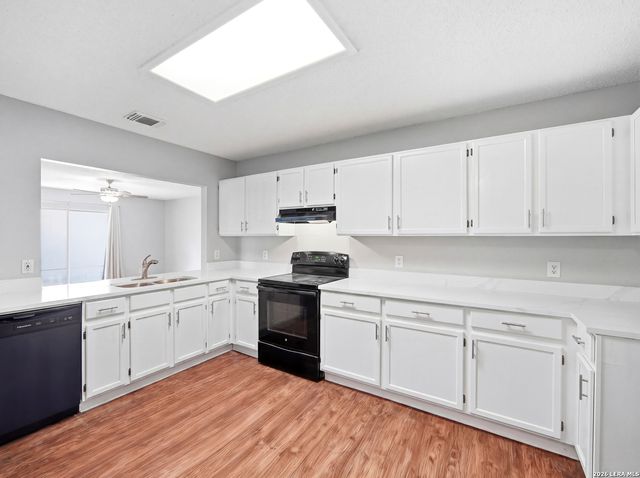 6827 CELES MEADOW DR, Converse, TX 78109