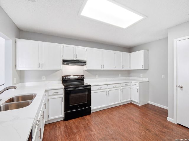 6827 CELES MEADOW DR, Converse, TX 78109