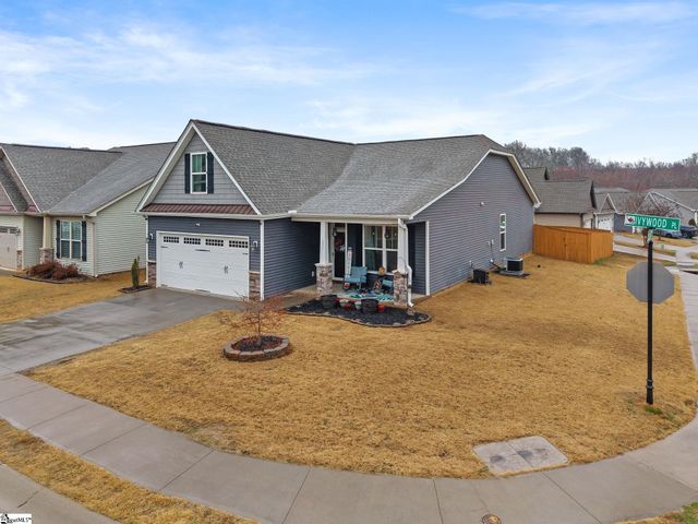 637 Ivywood Place, Boiling Springs, SC 29316