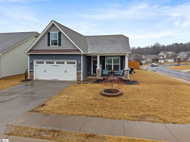 637 Ivywood Place, Boiling Springs, SC 29316