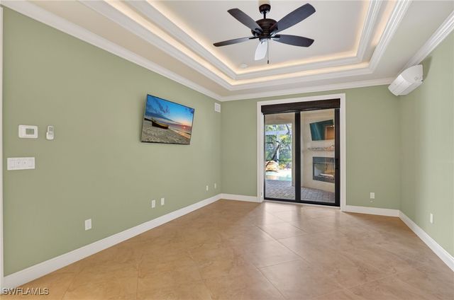 559 93rd AVE N, Naples, FL 34108