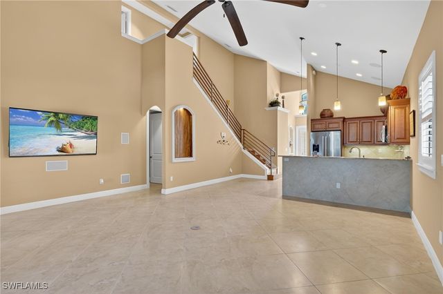 559 93rd AVE N, Naples, FL 34108