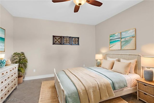 559 93rd AVE N, Naples, FL 34108