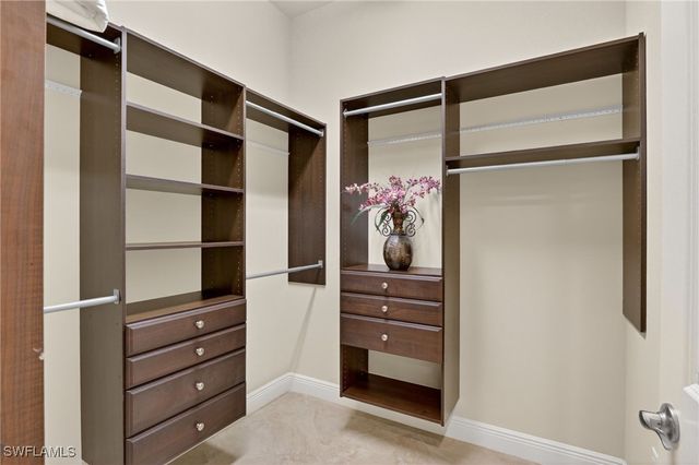 559 93rd AVE N, Naples, FL 34108