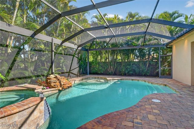 559 93rd AVE N, Naples, FL 34108