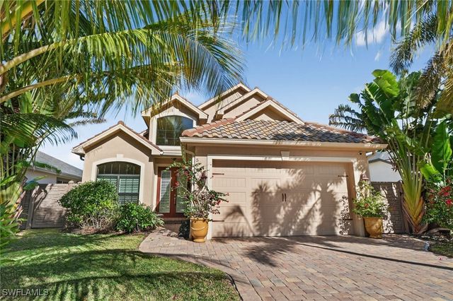 559 93rd AVE N, Naples, FL 34108