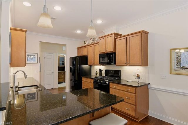 6279 Queens Gate Court, Clemmons, NC 27012