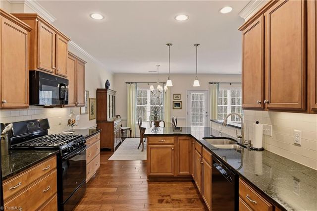 6279 Queens Gate Court, Clemmons, NC 27012