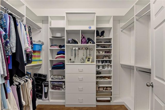 6279 Queens Gate Court, Clemmons, NC 27012