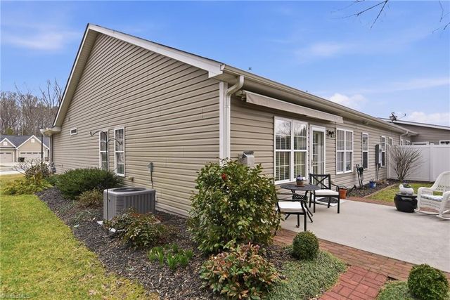 6279 Queens Gate Court, Clemmons, NC 27012