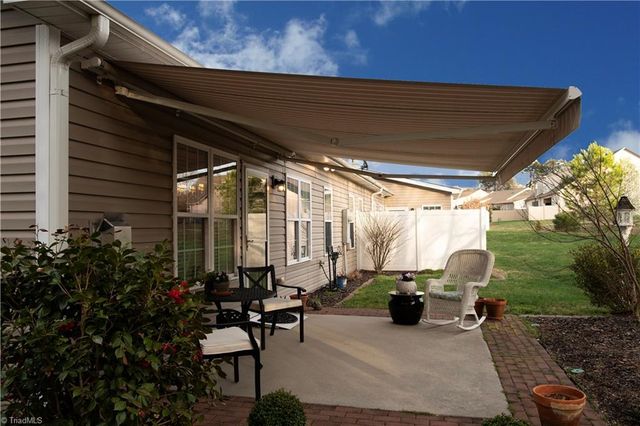 6279 Queens Gate Court, Clemmons, NC 27012