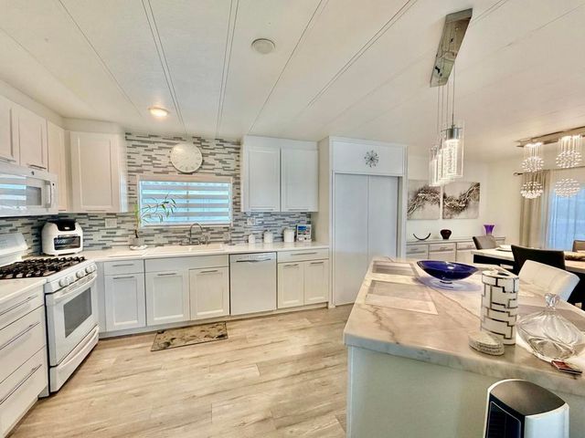 38890 Desert Greens Drive W, Palm Desert, CA 92260
