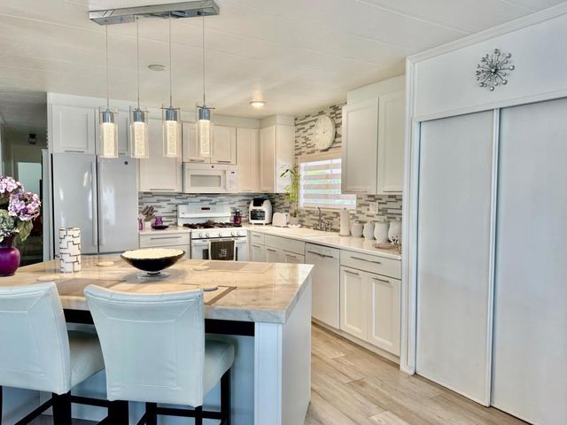 38890 Desert Greens Drive W, Palm Desert, CA 92260