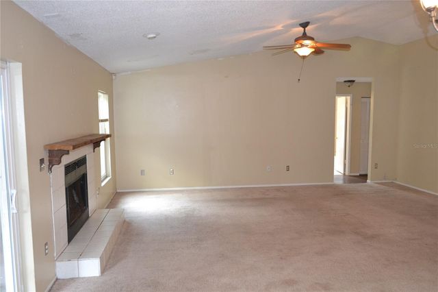 4914 OAKSHIRE DRIVE, Tampa, FL 33625