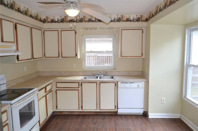 4914 OAKSHIRE DRIVE, Tampa, FL 33625