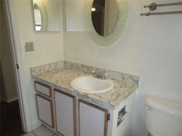 4914 OAKSHIRE DRIVE, Tampa, FL 33625