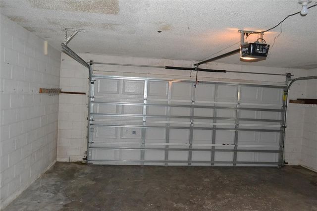 4914 OAKSHIRE DRIVE, Tampa, FL 33625