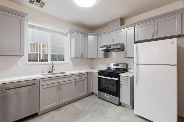 1815 Hammertown Dr, Stockton, CA 95210