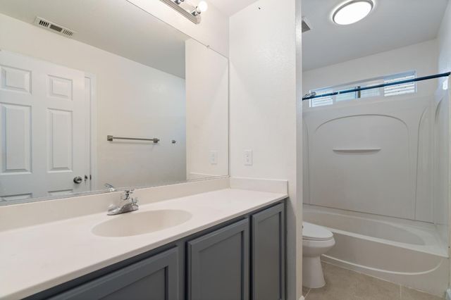 1815 Hammertown Dr, Stockton, CA 95210