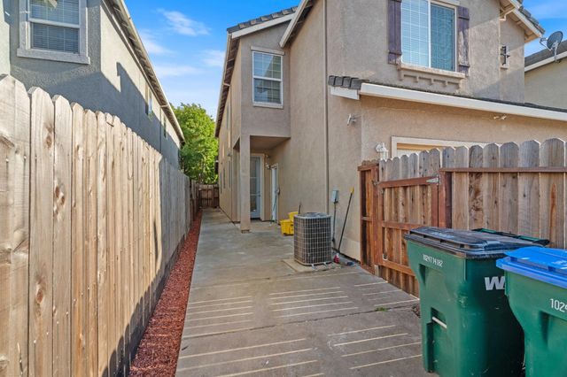 1815 Hammertown Dr, Stockton, CA 95210