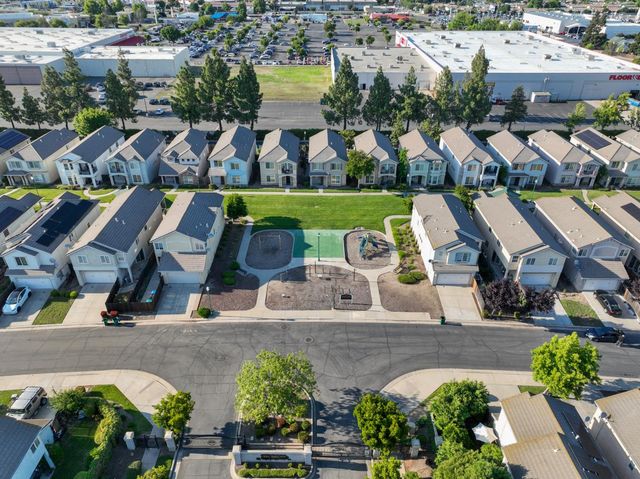 1815 Hammertown Dr, Stockton, CA 95210