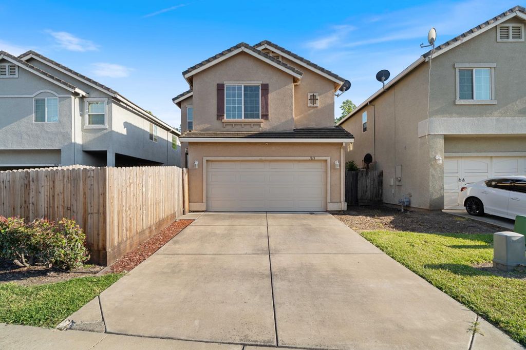 1815 Hammertown Dr, Stockton, CA 95210