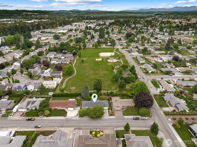 1005 17th Street NW, Puyallup, WA 98371