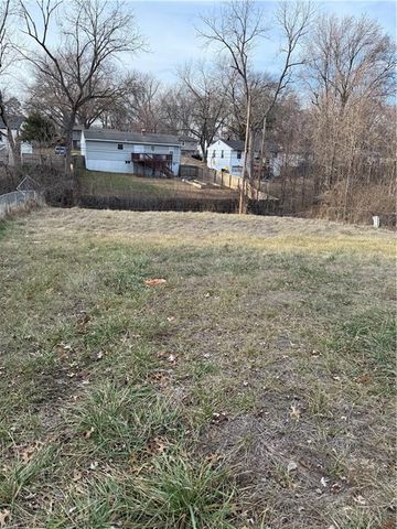 4918 N Wallace Avenue, Kansas City, MO 64119