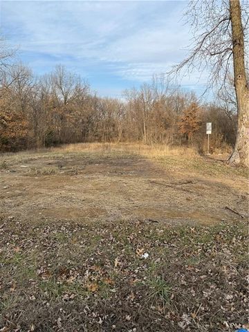 4918 N Wallace Avenue, Kansas City, MO 64119