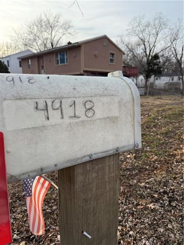 4918 N Wallace Avenue, Kansas City, MO 64119