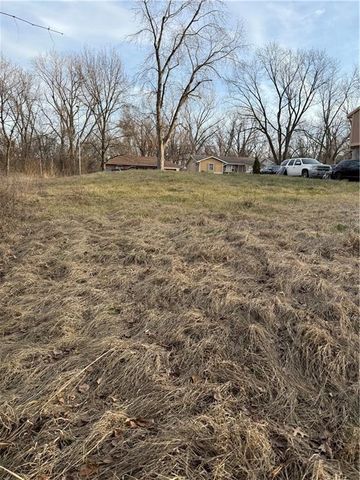 4918 N Wallace Avenue, Kansas City, MO 64119