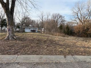 4918 N Wallace Avenue, Kansas City, MO 64119