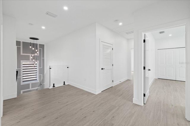 902 W SLIGH AVENUE, Tampa, FL 33604