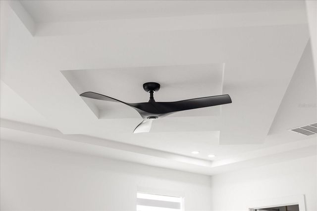 902 W SLIGH AVENUE, Tampa, FL 33604