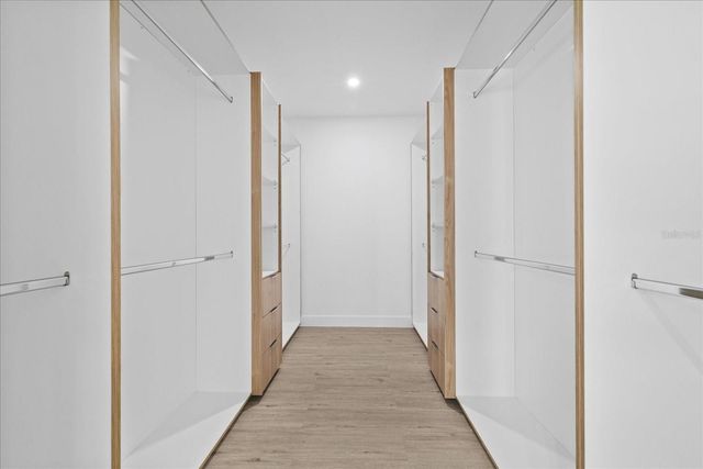 902 W SLIGH AVENUE, Tampa, FL 33604