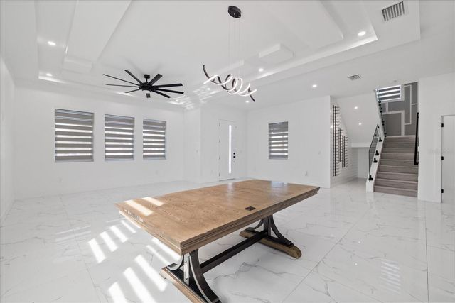 902 W SLIGH AVENUE, Tampa, FL 33604