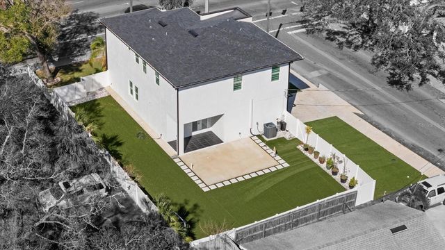 902 W SLIGH AVENUE, Tampa, FL 33604