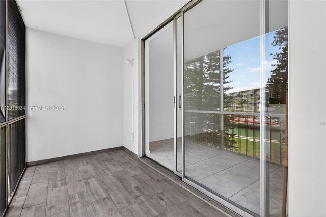 2905 Point East Dr L311, Aventura, FL 33160