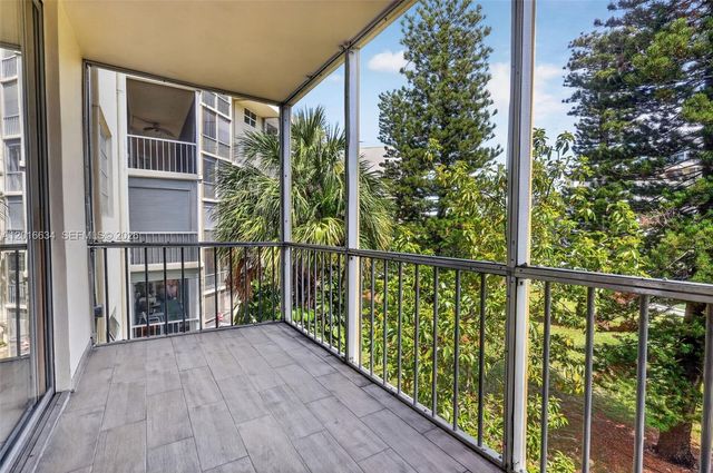 2905 Point East Dr L311, Aventura, FL 33160