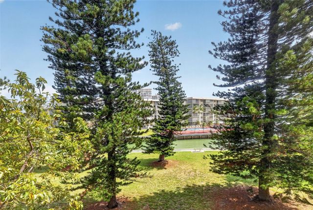 2905 Point East Dr L311, Aventura, FL 33160
