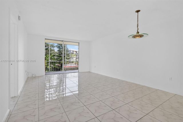 2905 Point East Dr L311, Aventura, FL 33160