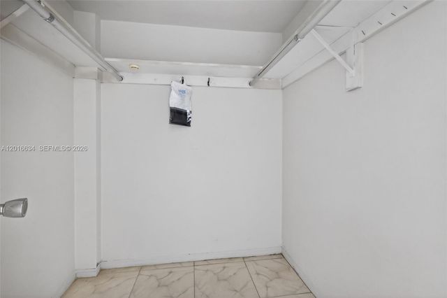 2905 Point East Dr L311, Aventura, FL 33160