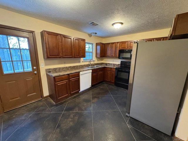 40 Southstone Drive, Southside, AR 72501