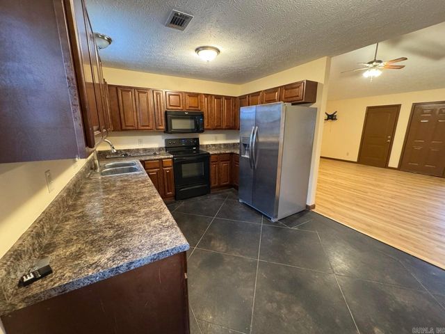 40 Southstone Drive, Southside, AR 72501