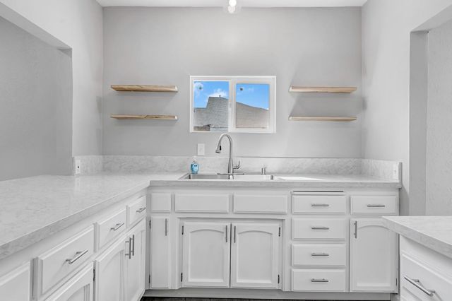 914 Clinton Street, Madera, CA 93638