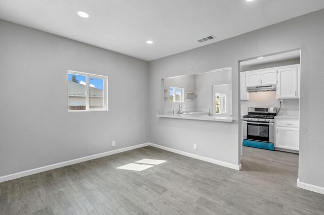 914 Clinton Street, Madera, CA 93638