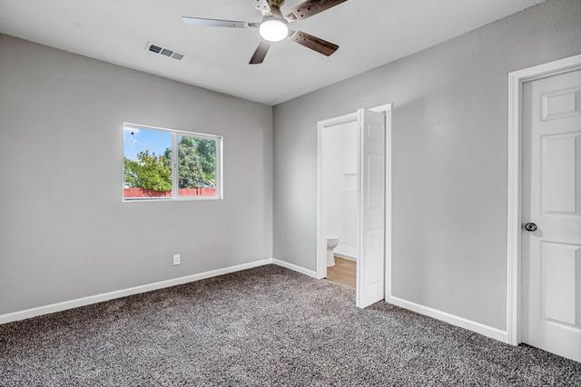 914 Clinton Street, Madera, CA 93638